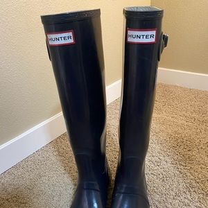 Hunter tall rain boots size 8